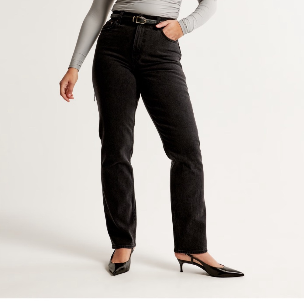 Abercrombie 90s straight Ultra High Rise Brown Jeans